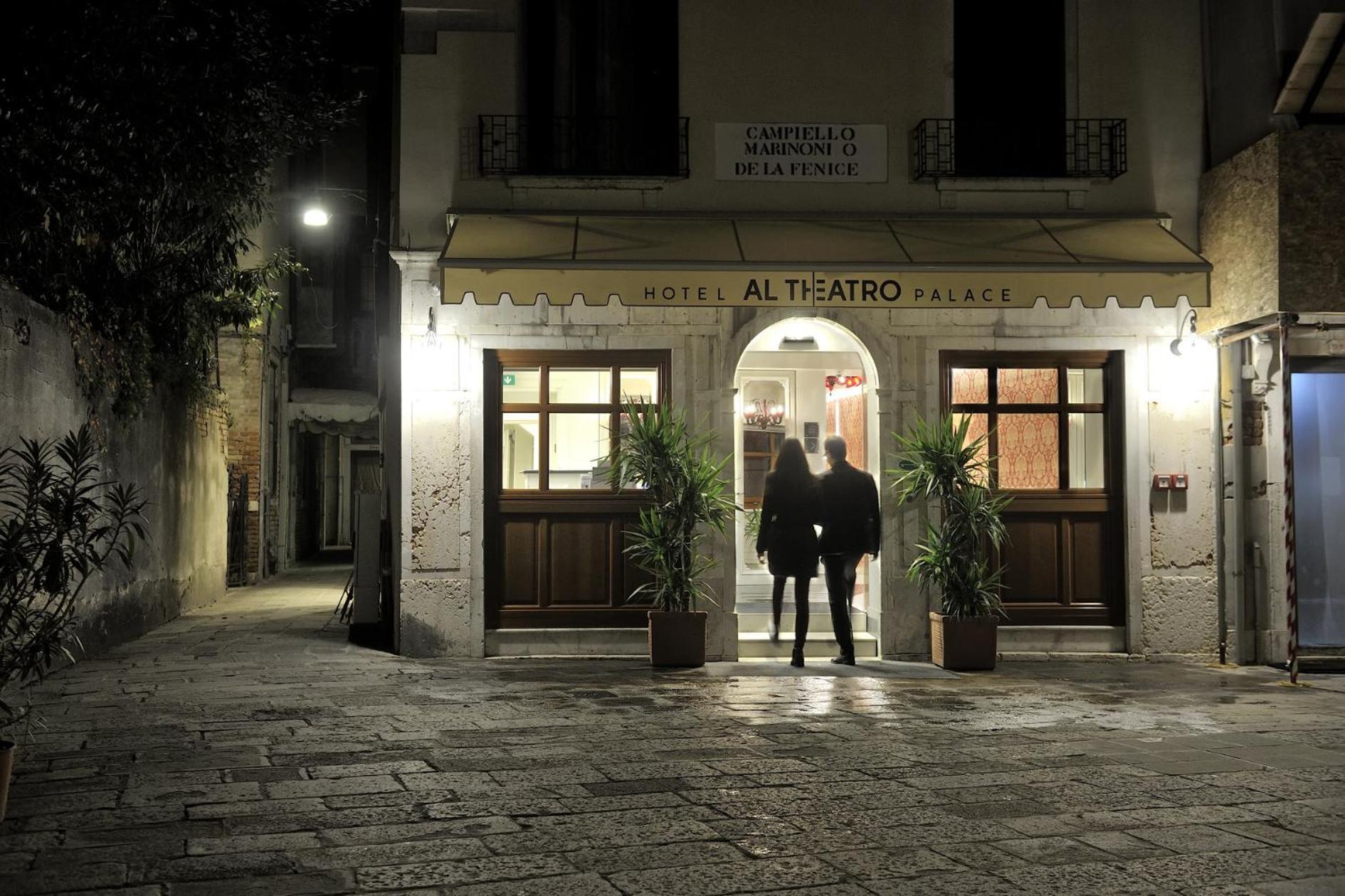 Al Theatro Palace Venedig Exterior foto