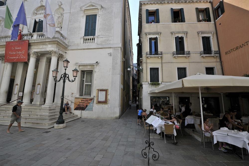 Al Theatro Palace Venedig Exterior foto